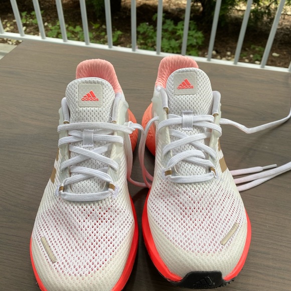 Adidas Training Shoe - Picture 2 of 5